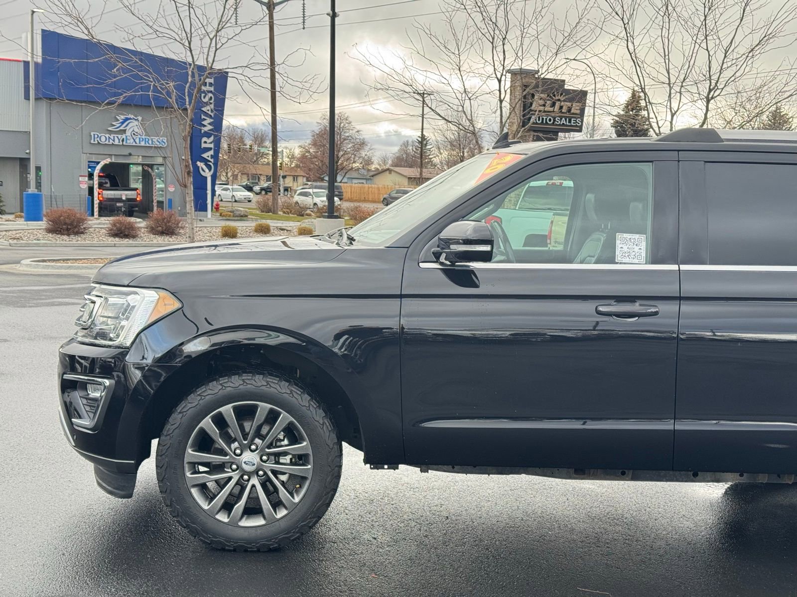 Used 2020 Ford Expedition Limited image 13