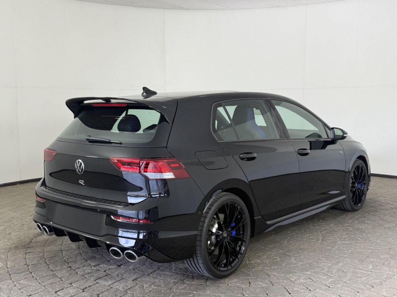 Used 2026 Volkswagen Golf AWD/4WD image 9