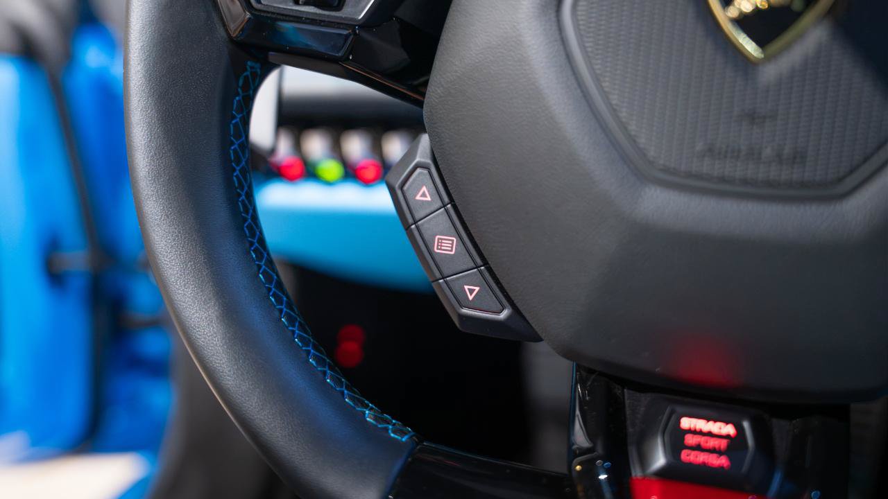 Used 2023 Lamborghini Huracan Tecnica RWD image 15