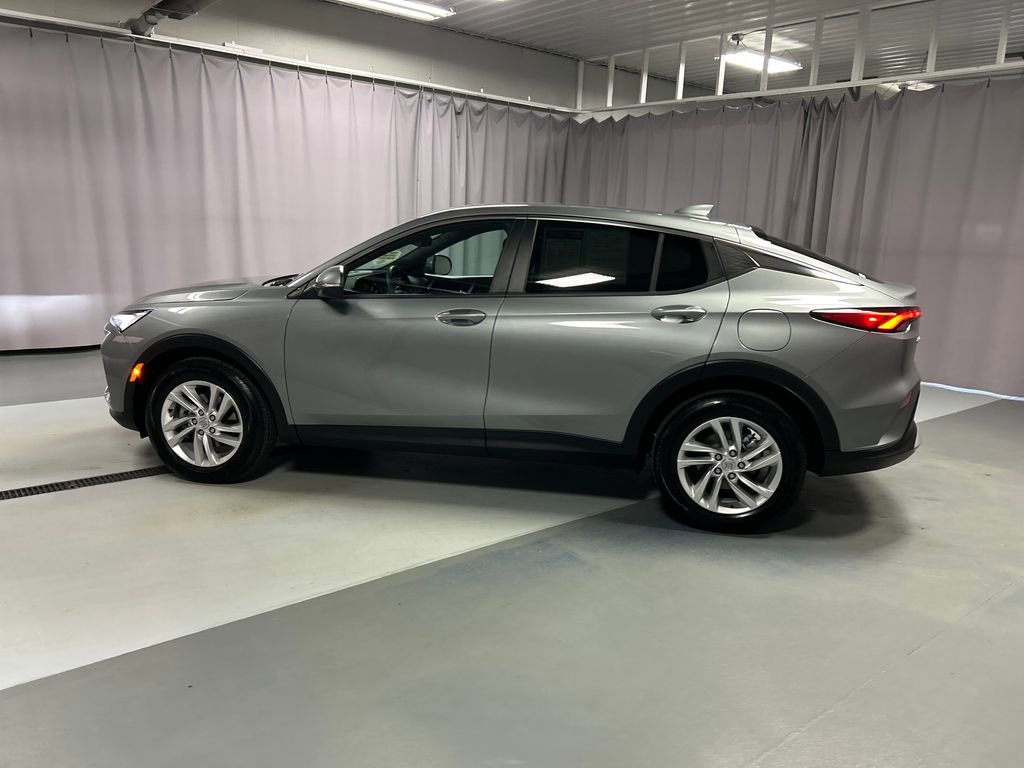 Used 2024 Buick Envista Preferred w/ Convenience II Package image 4