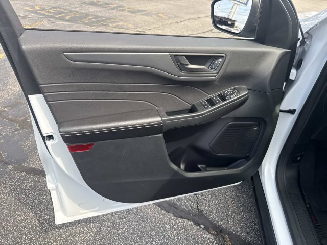 Used 2023 Ford Escape Active AWD/4WD image 24