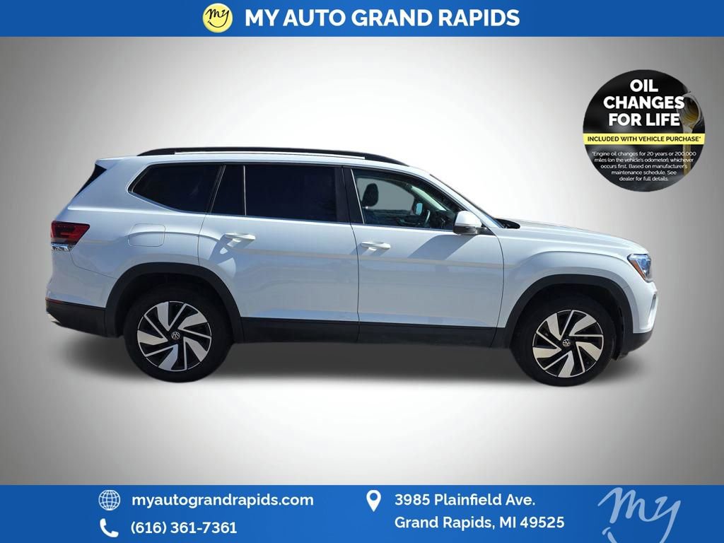 Used 2025 Volkswagen Atlas SE image 8