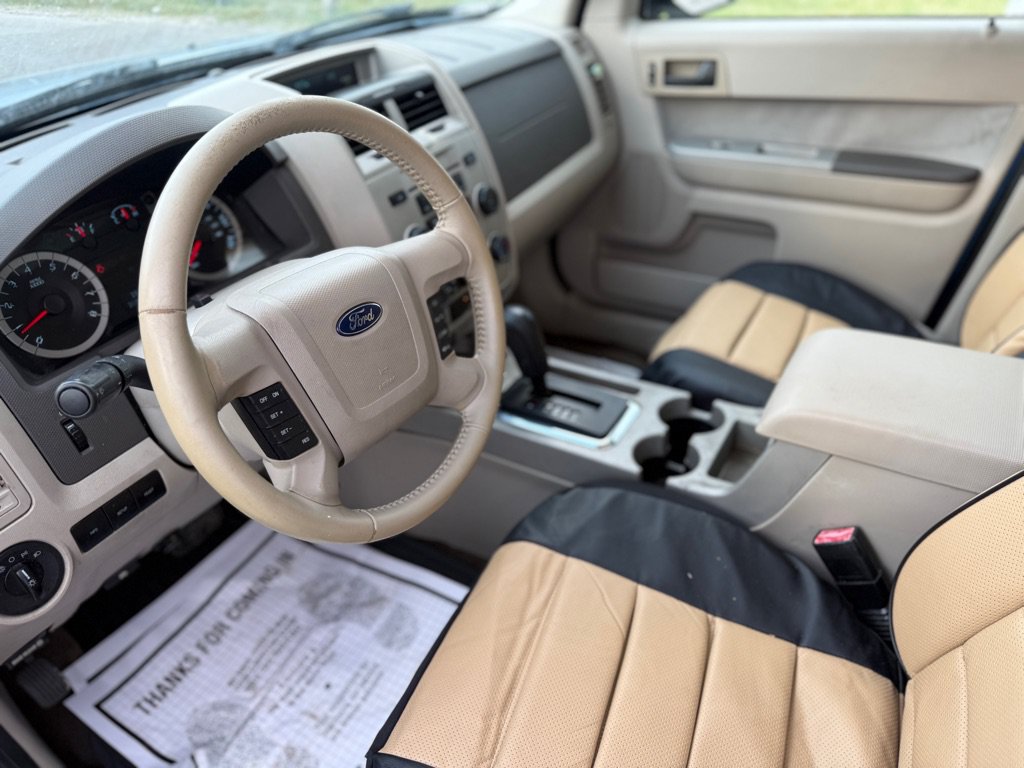 Used 2011 Ford Escape XLT w/ 202A Rapid Spec Order Code FWD image 9