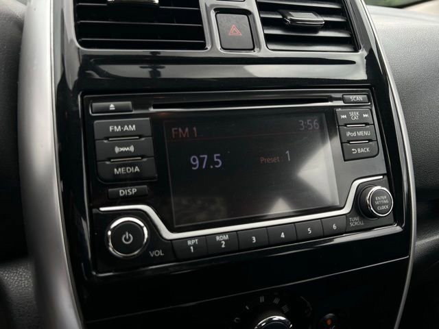 Used 2017 Nissan Versa Note SV FWD image 38