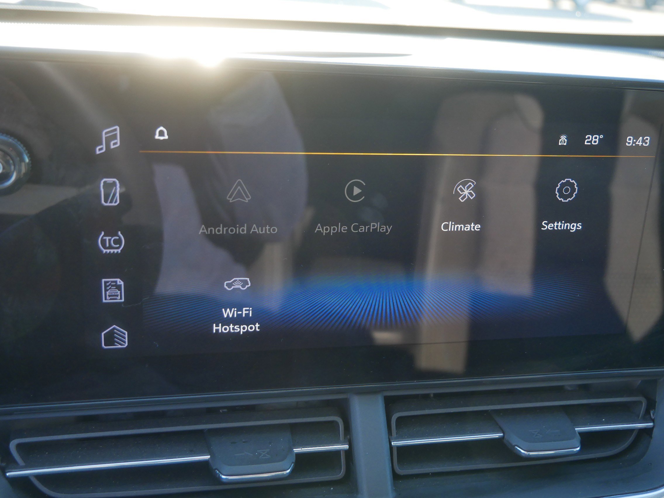 Used 2025 Chevrolet Trax LT w/ LT Convenience Package image 31