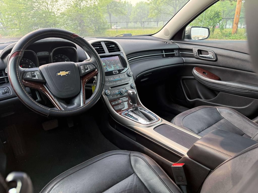 Used 2013 Chevrolet Malibu LTZ FWD image 9