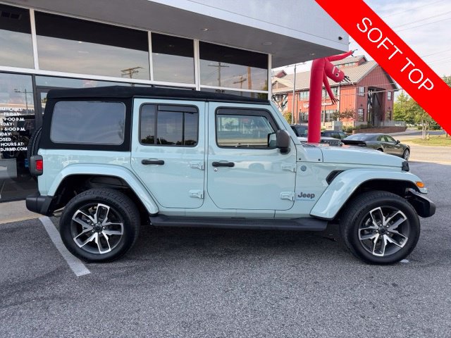 Used 2024 Jeep Wrangler Unlimited w/ Convenience Group AWD/4WD image 10