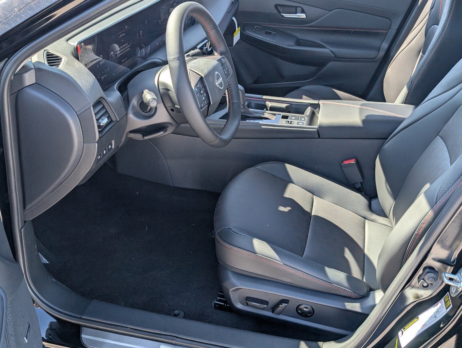 New 2026 Nissan Sentra SR w/ SR Premium Package FWD image 4