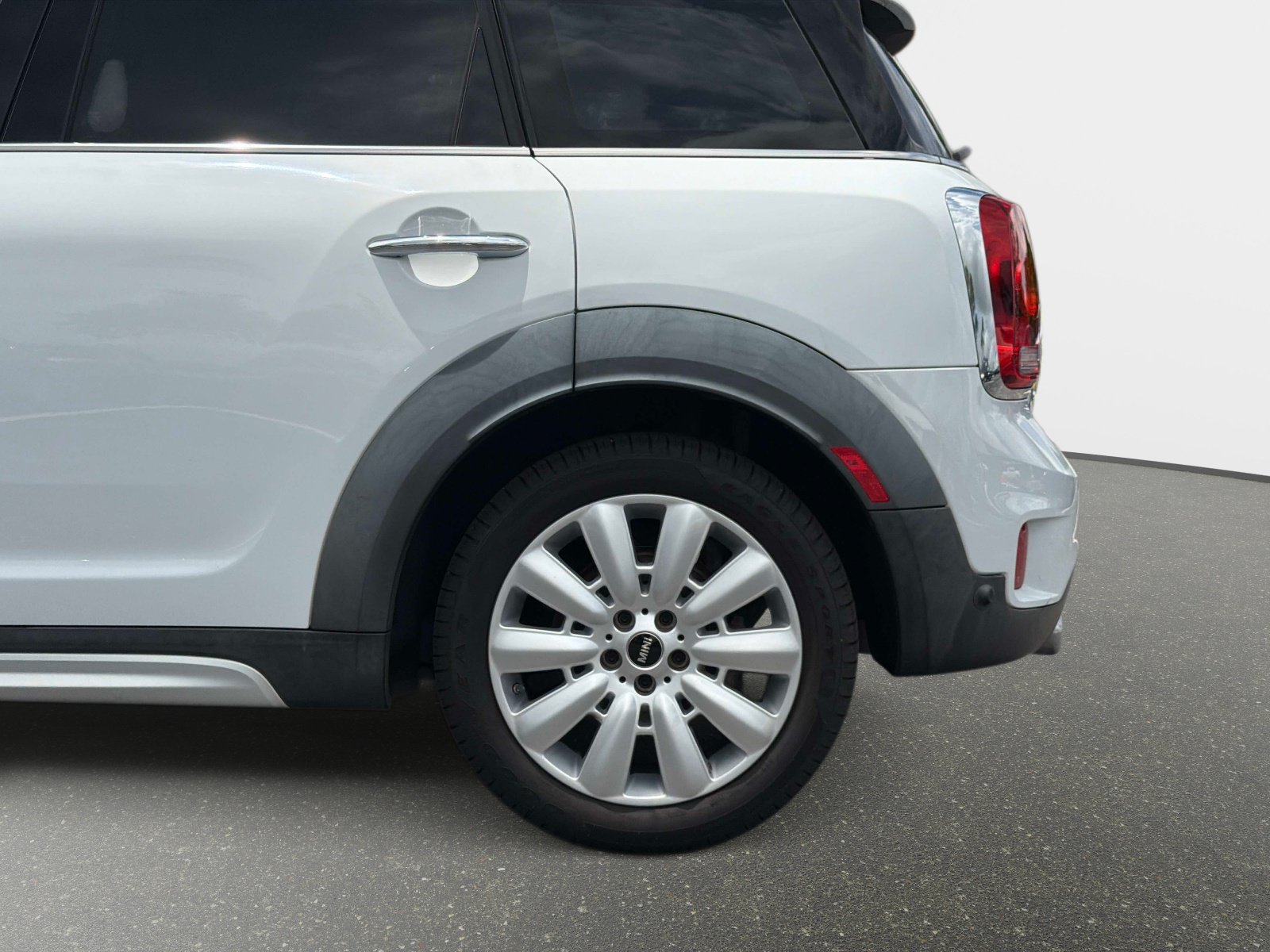 Used 2020 MINI Cooper Countryman S w/ Signature Upholstery Package FWD image 15