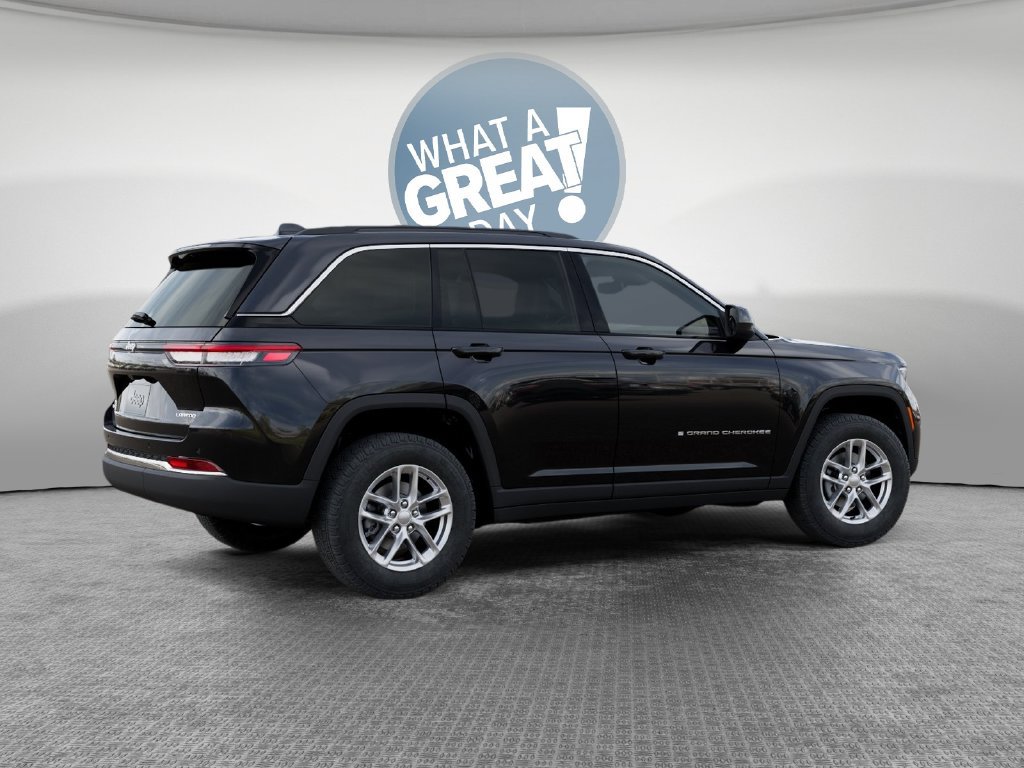 New 2026 Jeep Grand Cherokee Laredo X AWD/4WD image 5