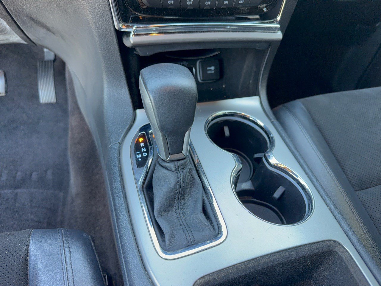 Used 2019 Jeep Grand Cherokee Altitude RWD image 21