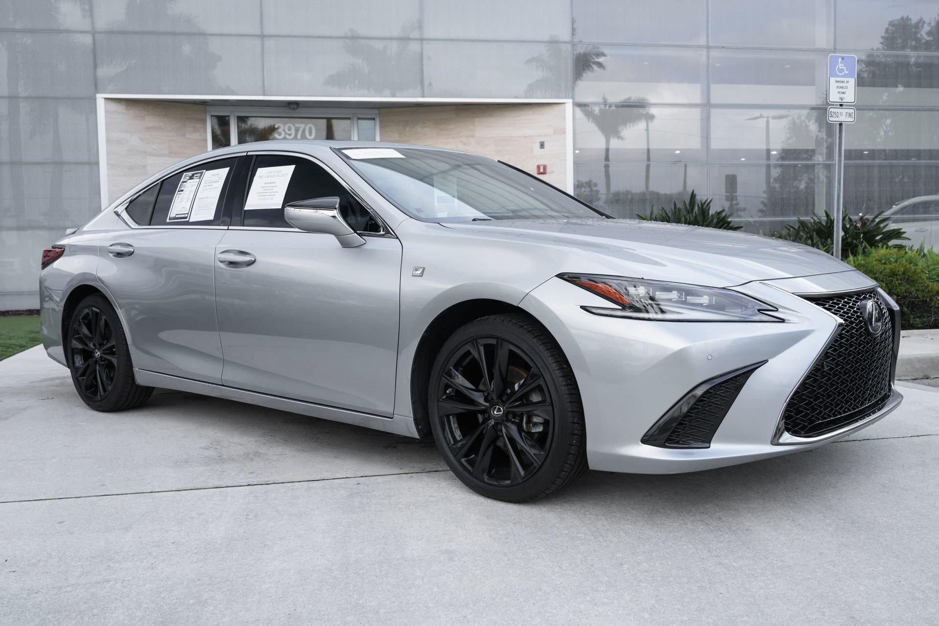 Used 2022 Lexus ES 350 F Sport w/ Accessory Package 2 image 4