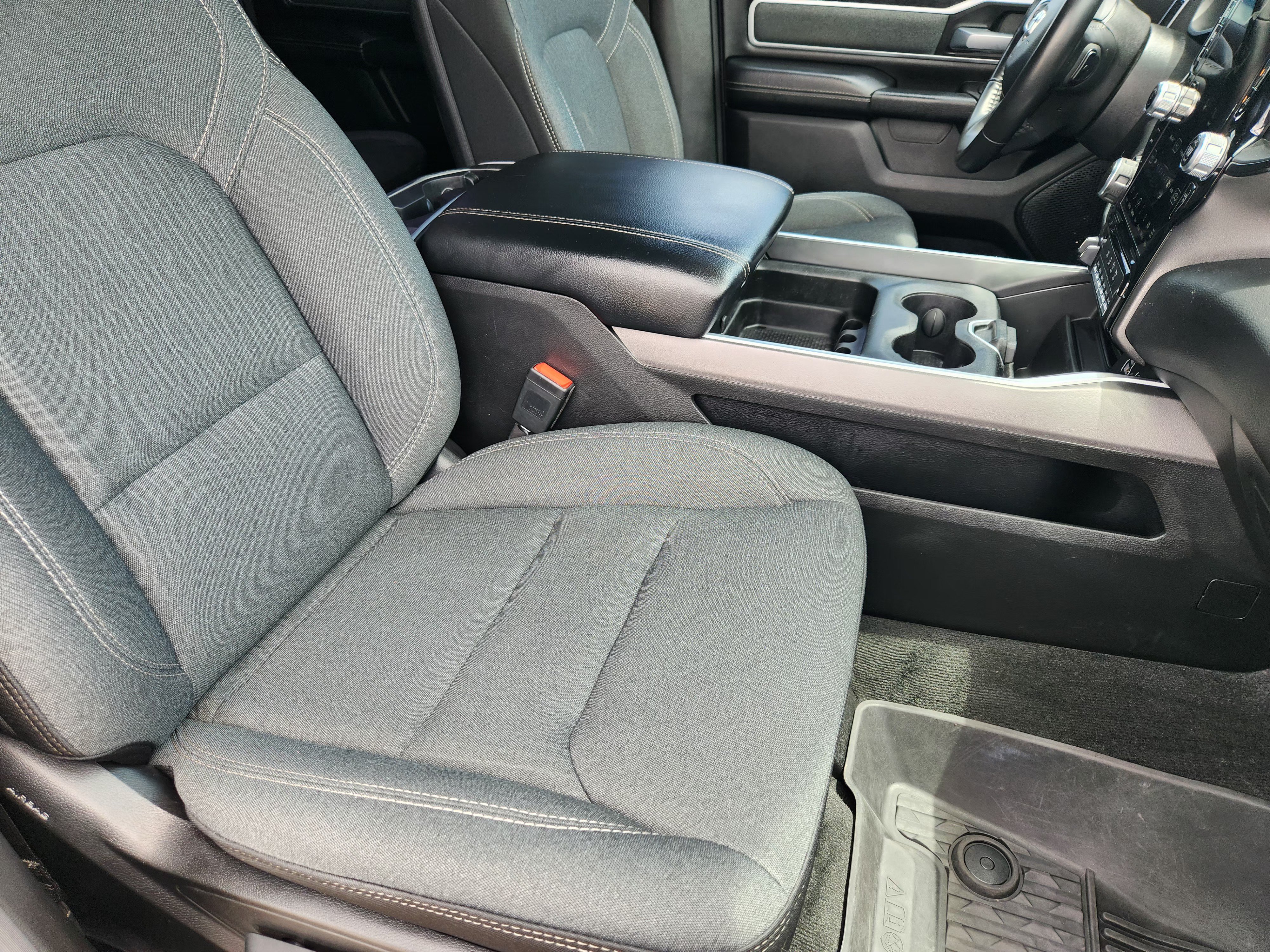 Used 2022 RAM 1500 Big Horn AWD/4WD image 15