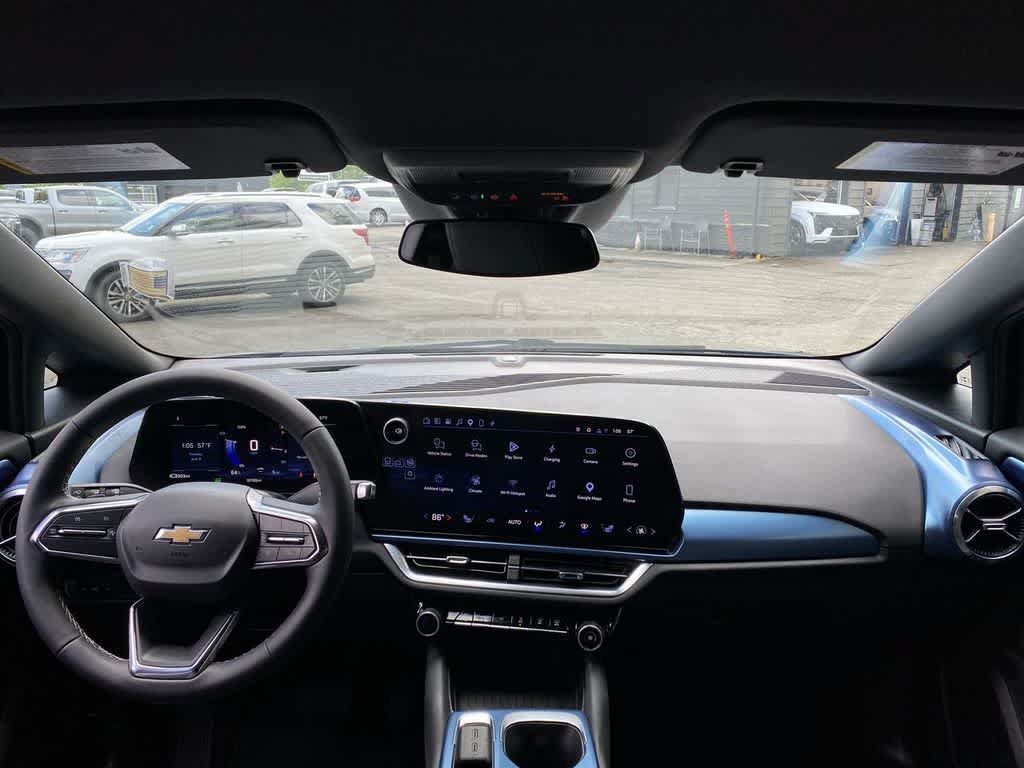 Used 2024 Chevrolet Equinox EV LT AWD/4WD image 12
