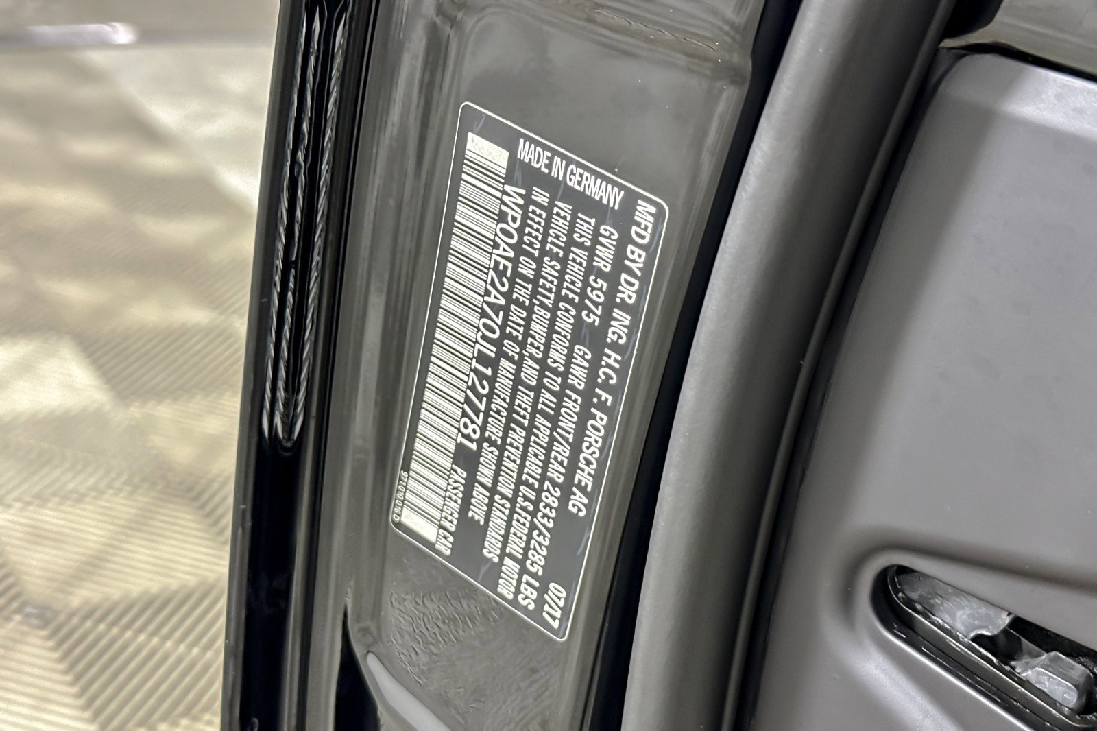 Used 2018 Porsche Panamera 4 image 27