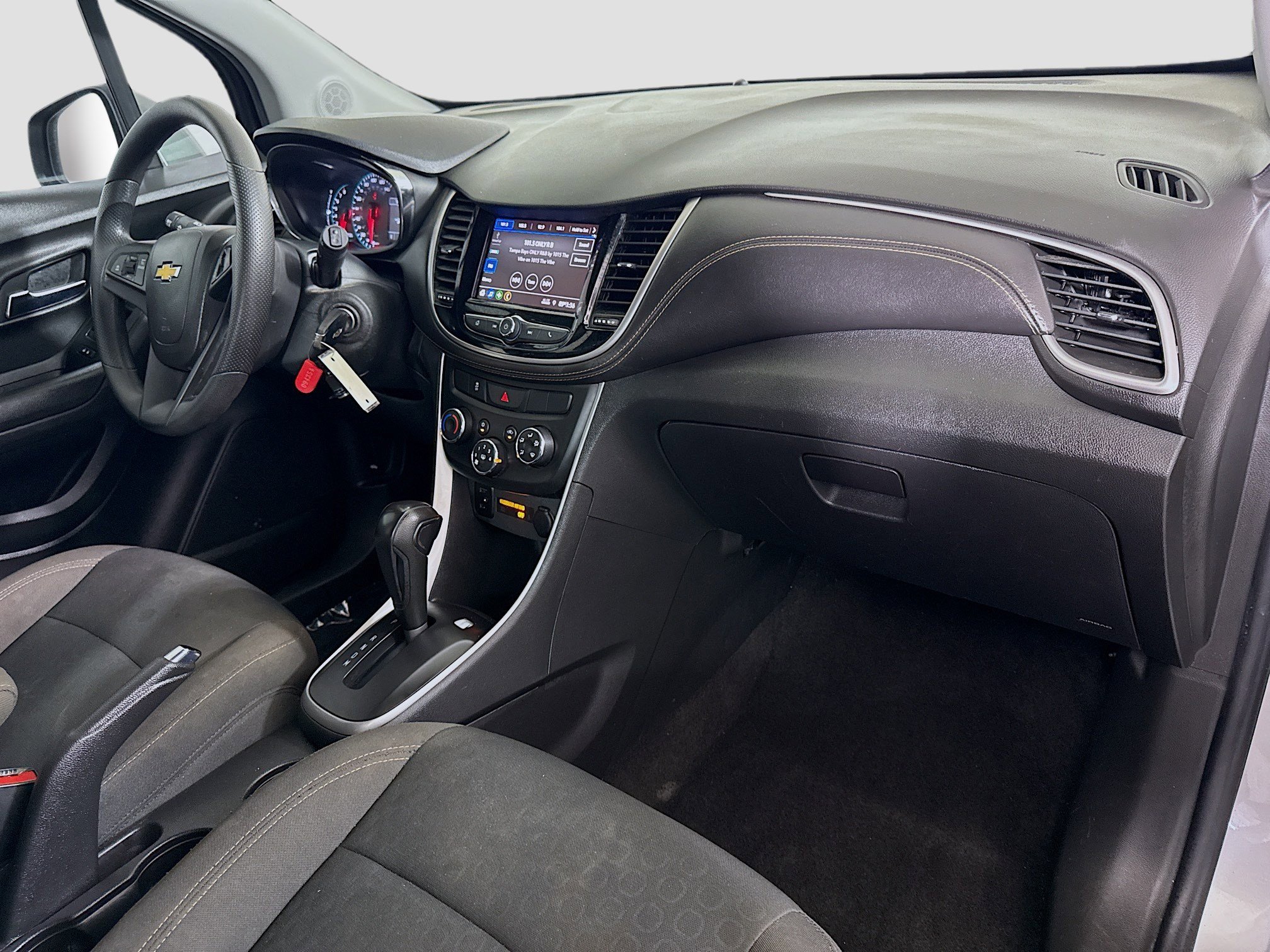 Used 2022 Chevrolet Trax LS w/ Tint and Cruise Package image 29