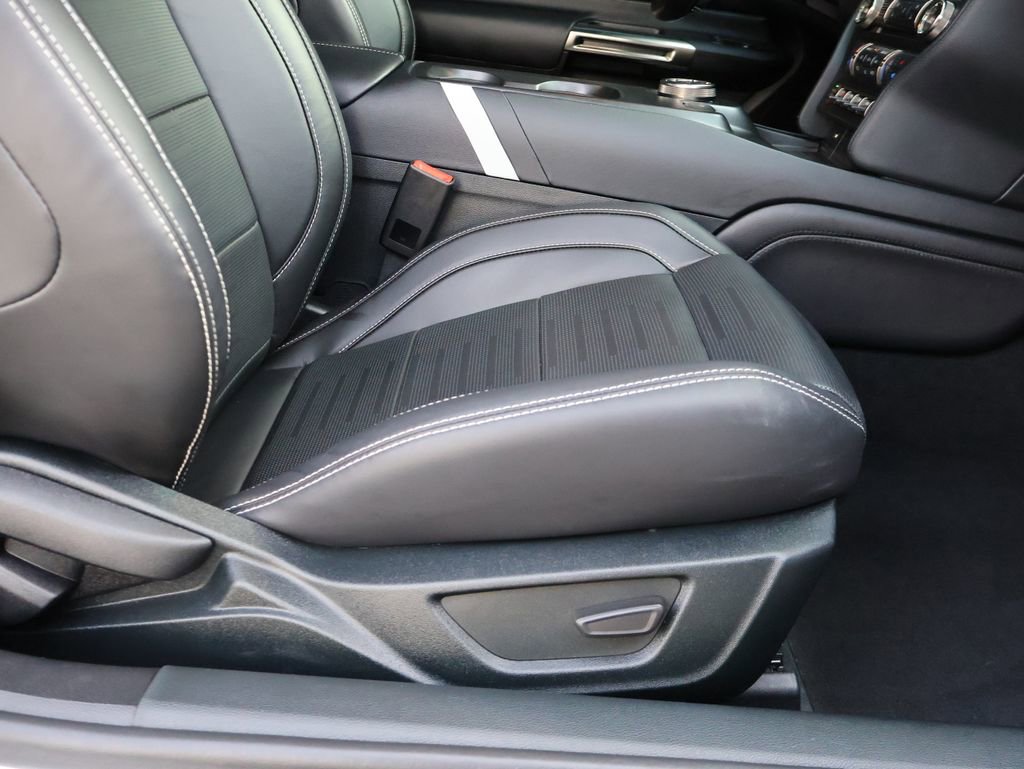 Used 2022 Ford Mustang Shelby GT500 w/ Technology Package image 12