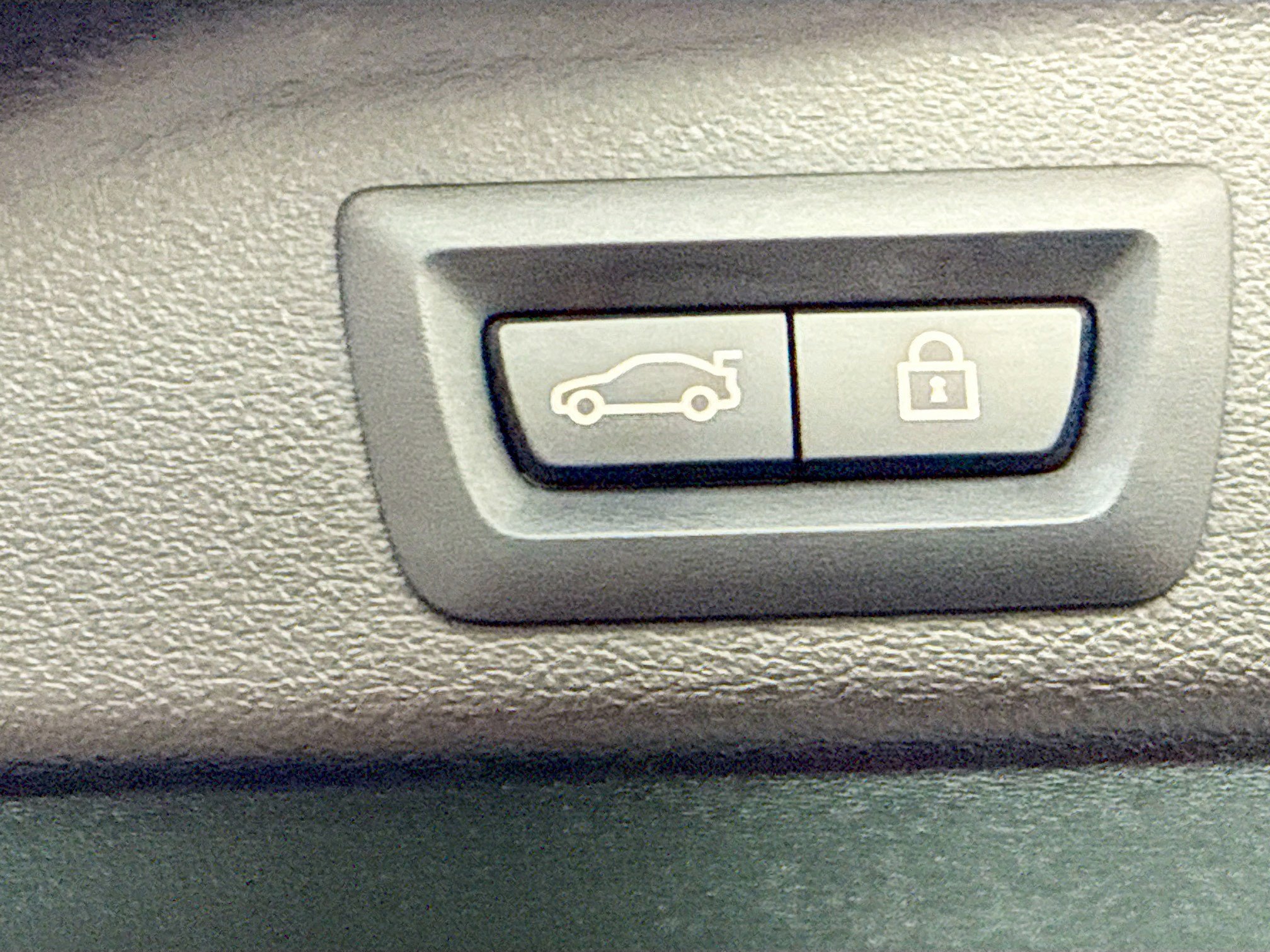 Used 2021 BMW X5 M50i w/ Executive Package image 14