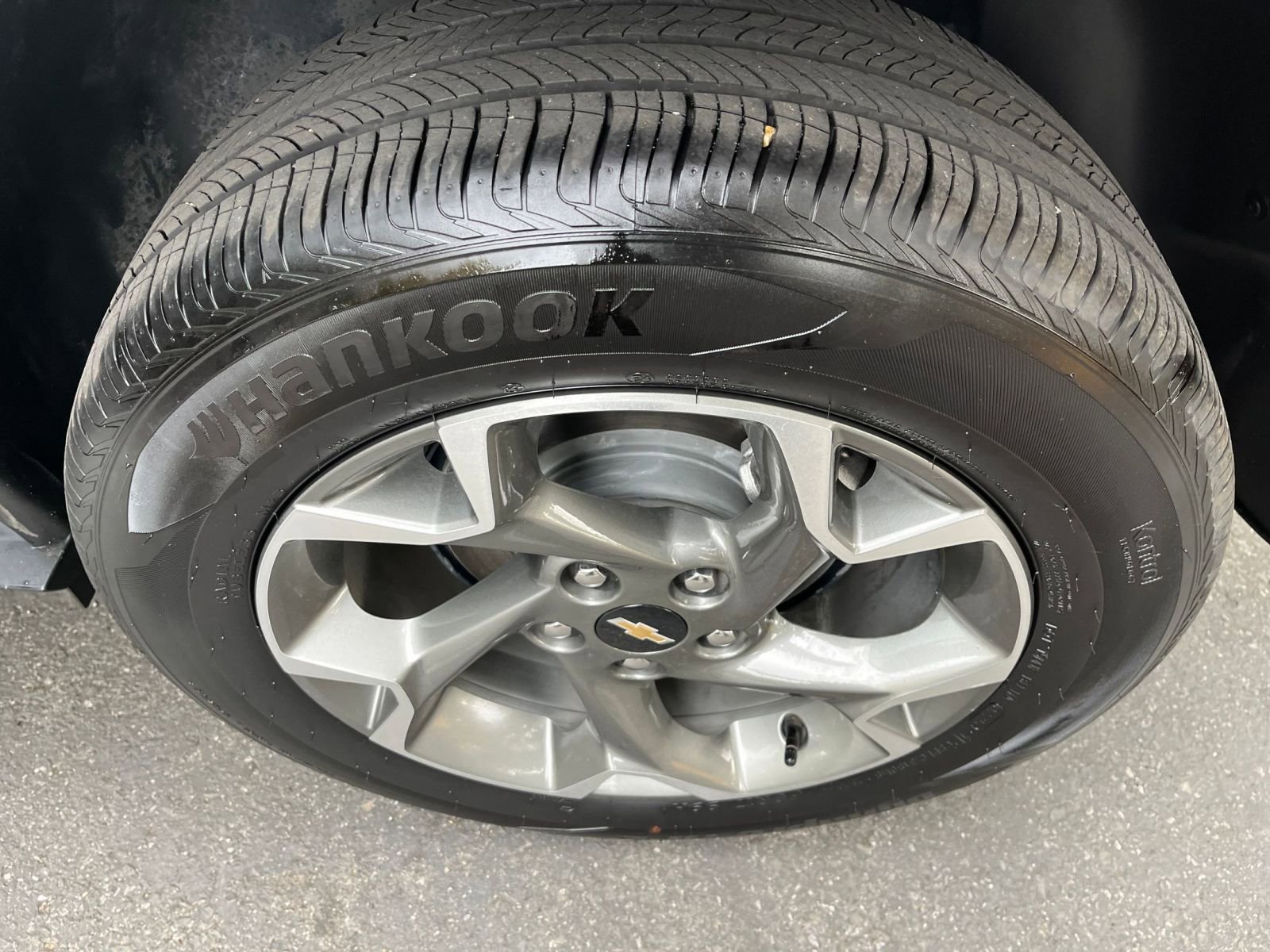 Used 2025 Chevrolet Trax LT image 28