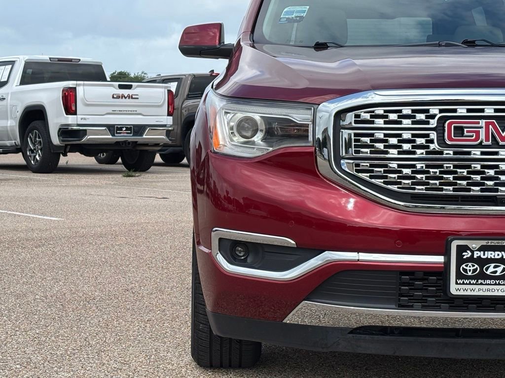 Used 2019 GMC Acadia Denali w/ Technology Package FWD image 4