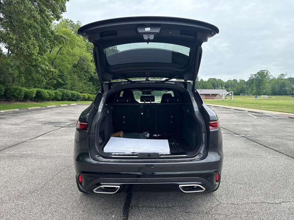 New 2025 Jaguar F-PACE R-Dynamic S image 9