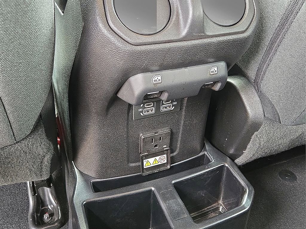 Used 2025 Jeep Wrangler Sahara 4xe image 16