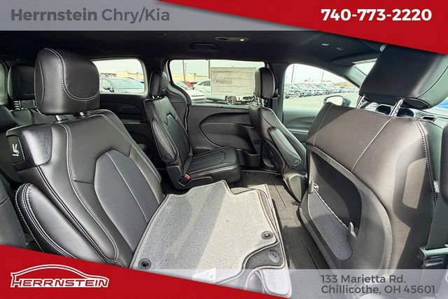 New 2026 Chrysler Voyager LX FWD image 26