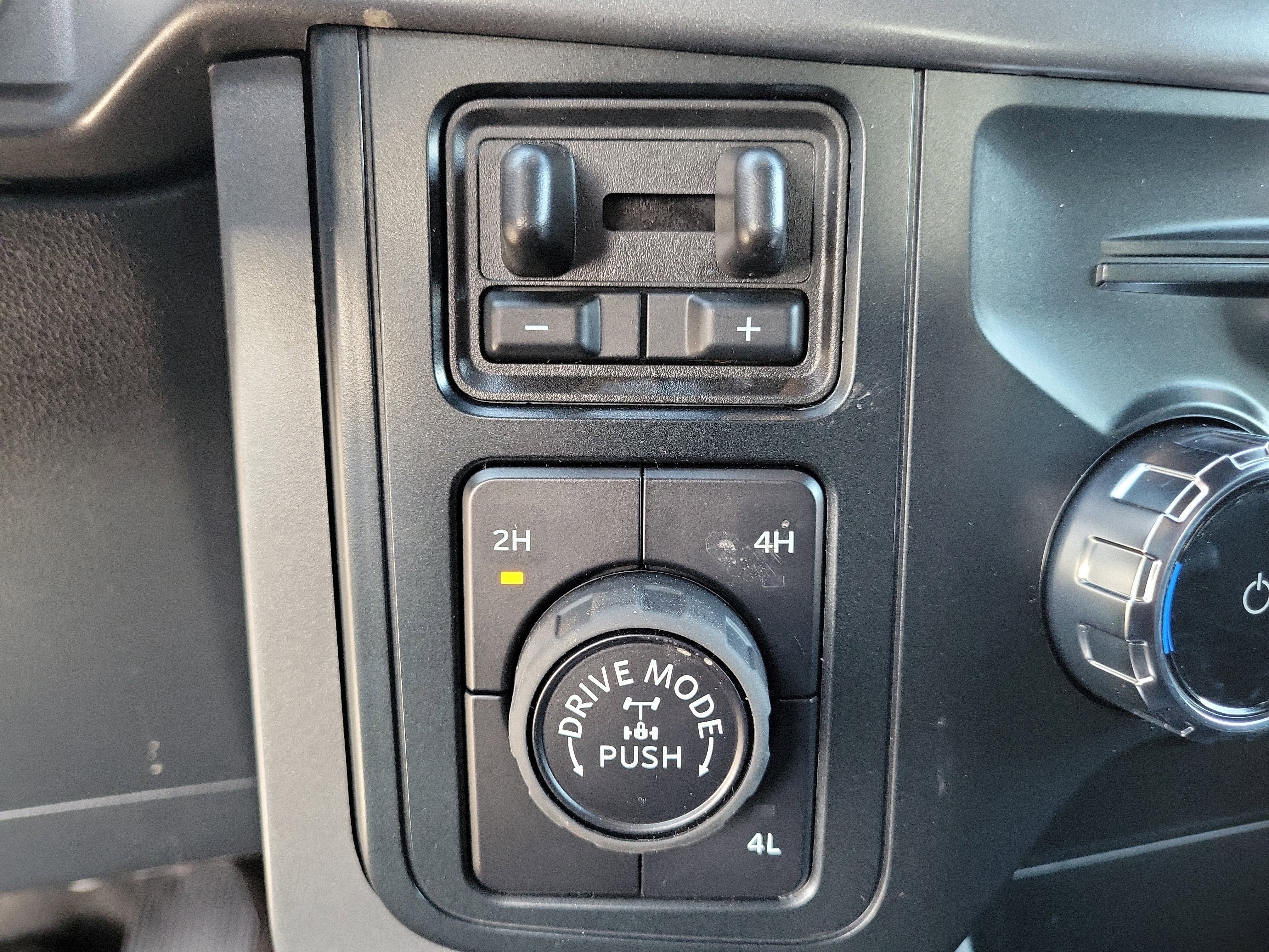 New 2026 Ford F150 XLT w/ Equipment Group 302A MID image 29