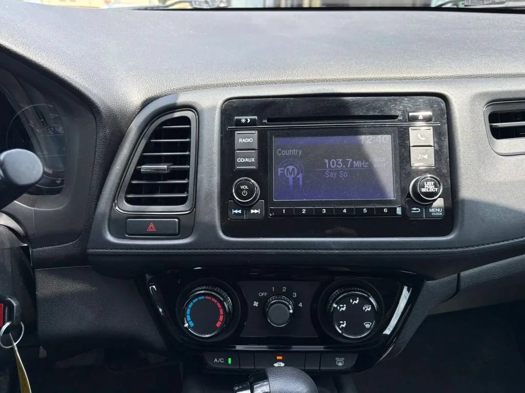 Used 2016 Honda HR-V LX image 12