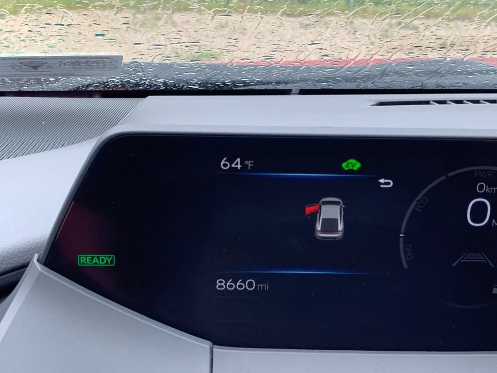 Used 2025 Toyota Prius Limited FWD image 32