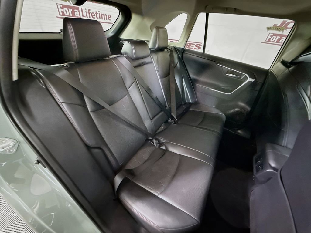 Certified 2020 Toyota RAV4 TRD Off-Road AWD/4WD image 32