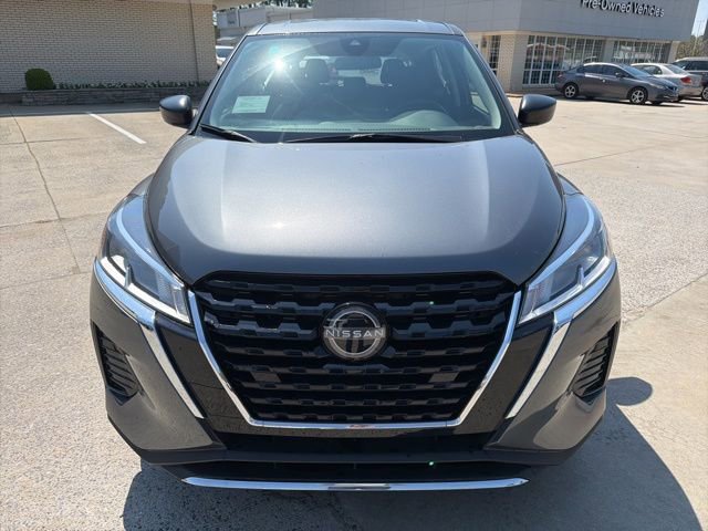 Certified 2025 Nissan Kicks Play S image 3