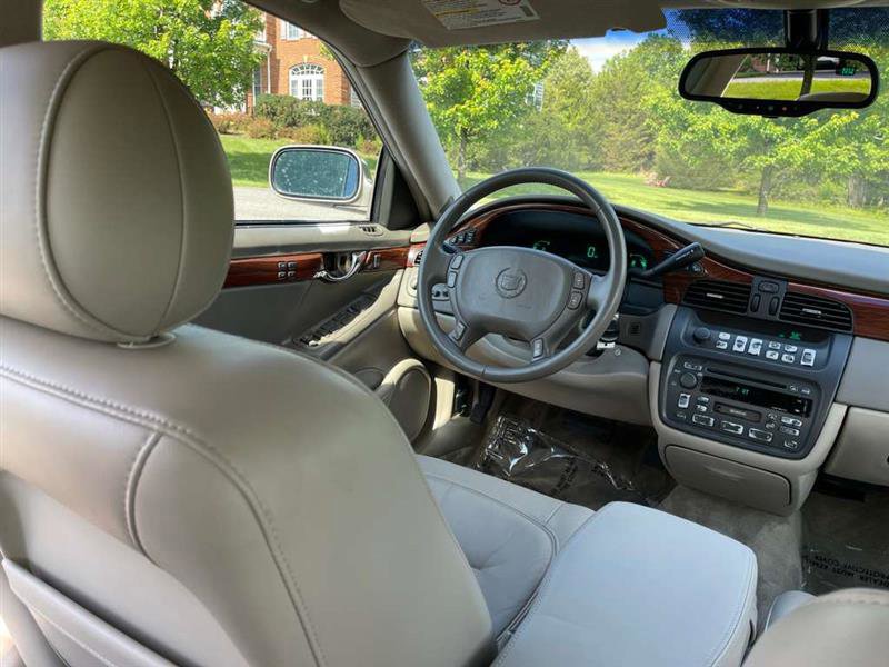 Used 2003 Cadillac De Ville w/ Comfort & Convenience Package FWD image 69
