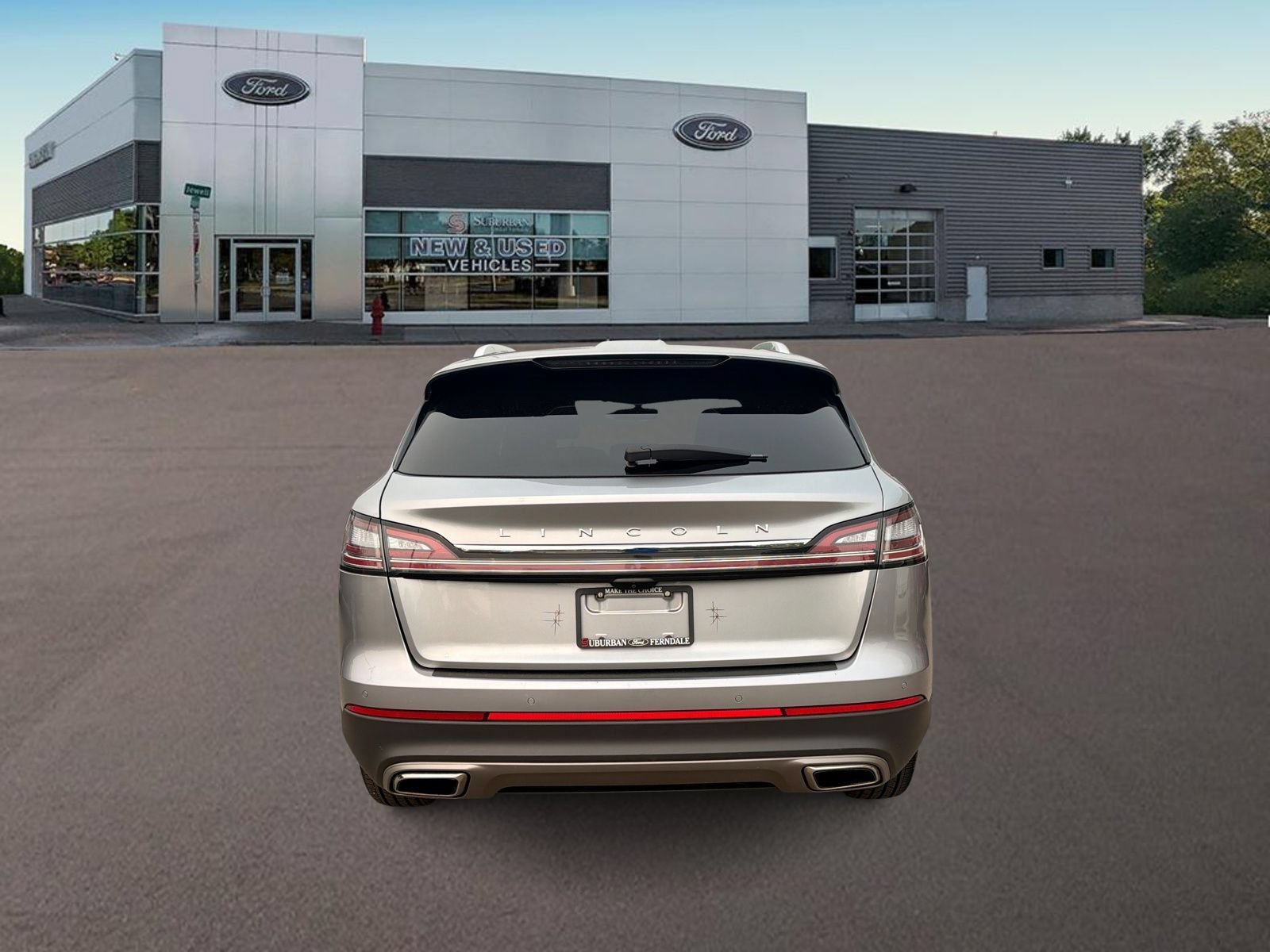 Used 2022 Lincoln Nautilus Reserve w/ Luxury Package AWD/4WD image 8