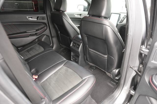 Used 2022 Ford Edge ST-Line image 14