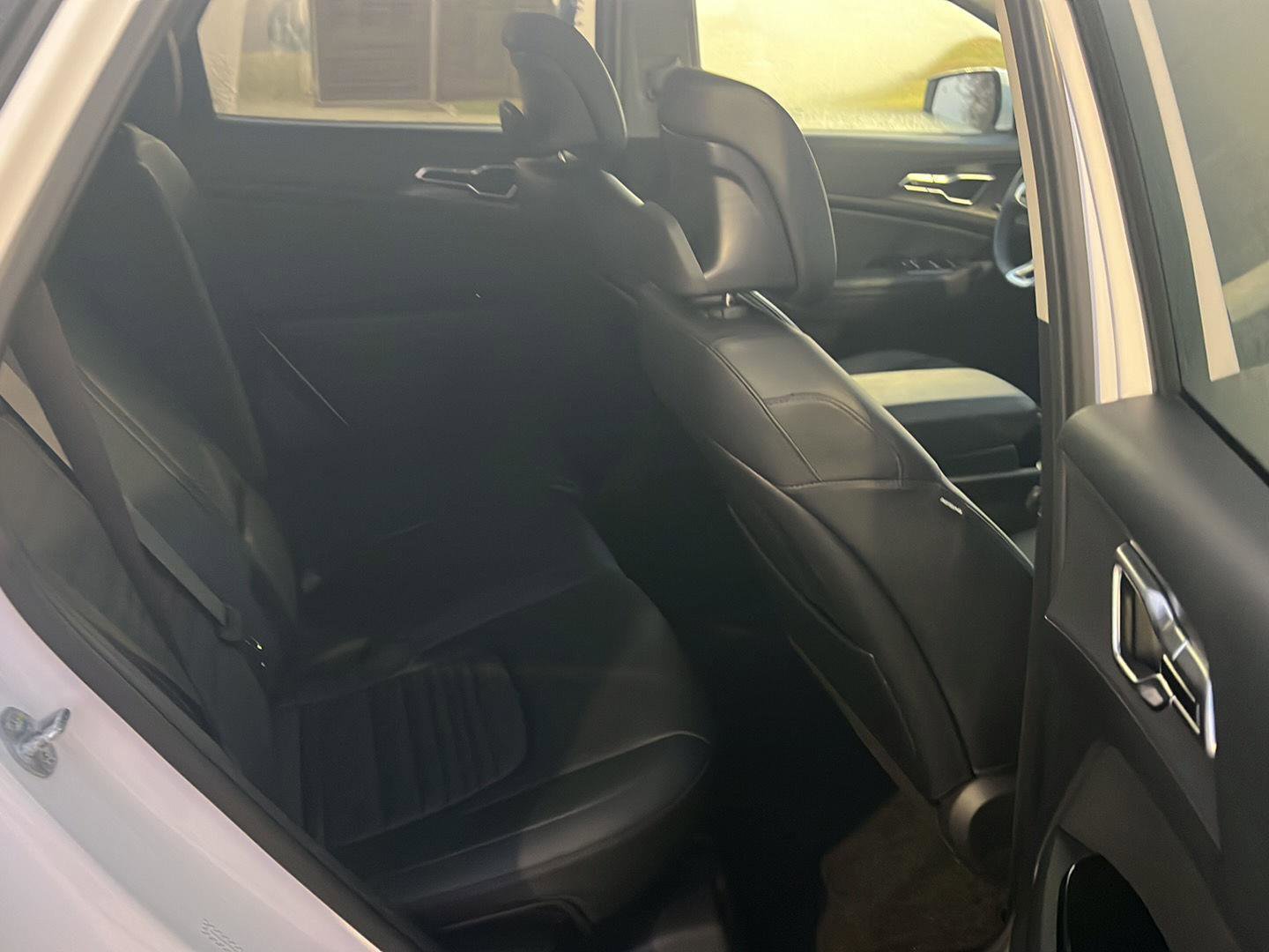 Used 2023 Kia Sportage SX image 12