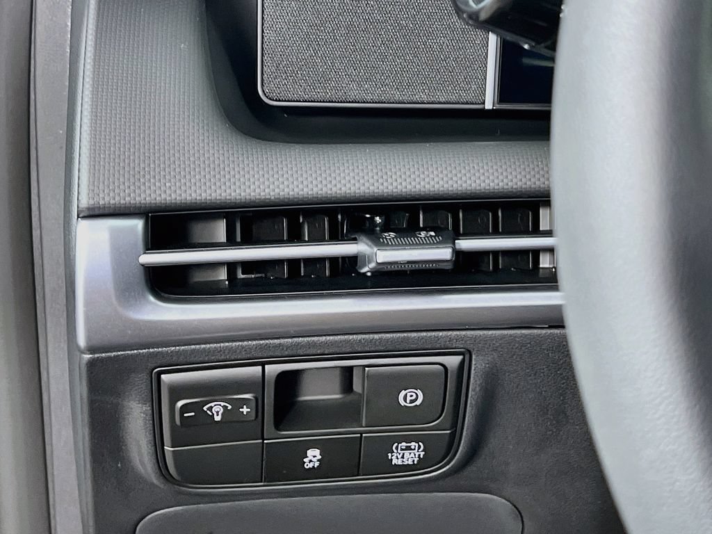 New 2026 Hyundai Tucson Blue SE AWD/4WD image 9