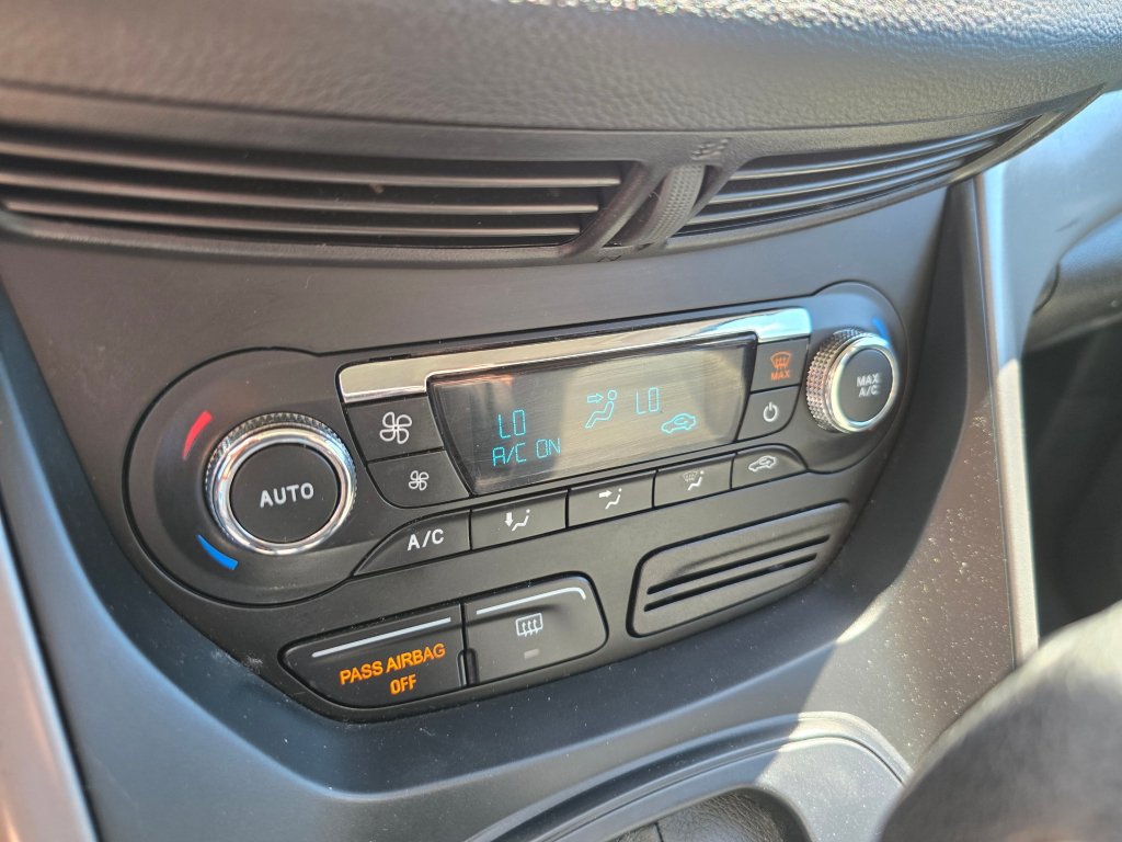 Used 2016 Ford Escape SE w/ Equipment Group 201A AWD/4WD image 11