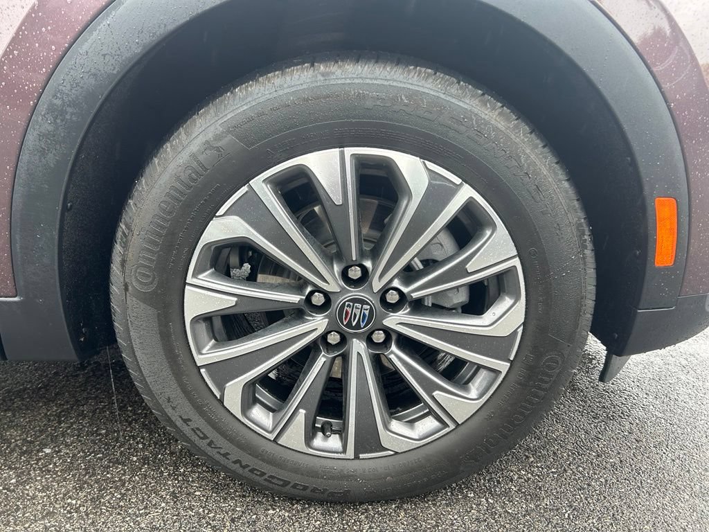 Used 2025 Buick Envision Preferred AWD/4WD image 25