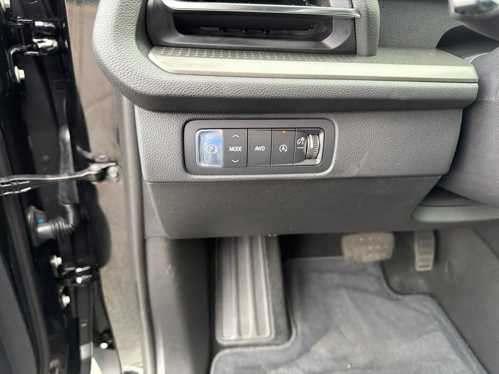 Used 2026 Chevrolet Traverse LT AWD/4WD image 16