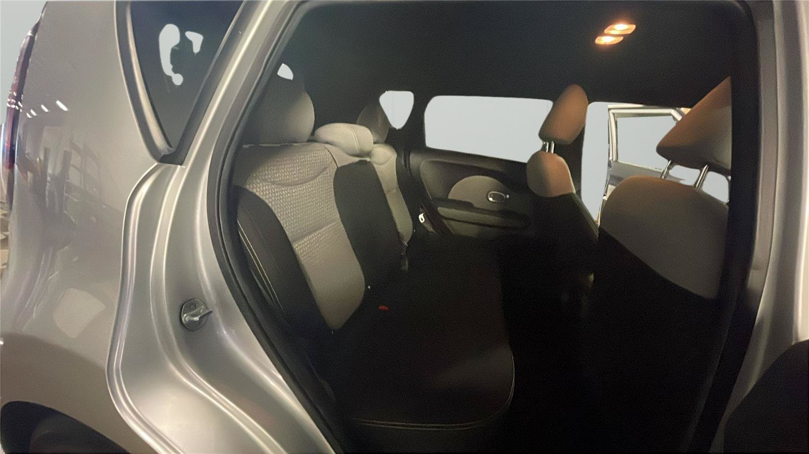 Used 2015 Kia Soul + FWD image 13