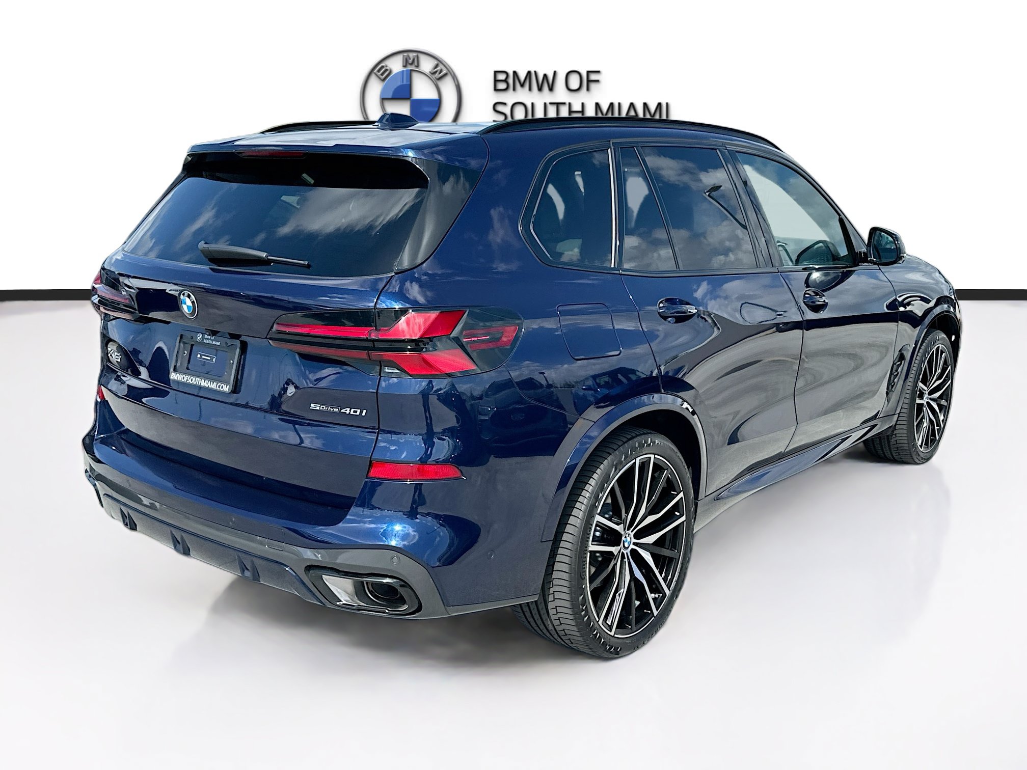 Used 2026 BMW X5 sDrive40i w/ M Sport Package RWD image 7