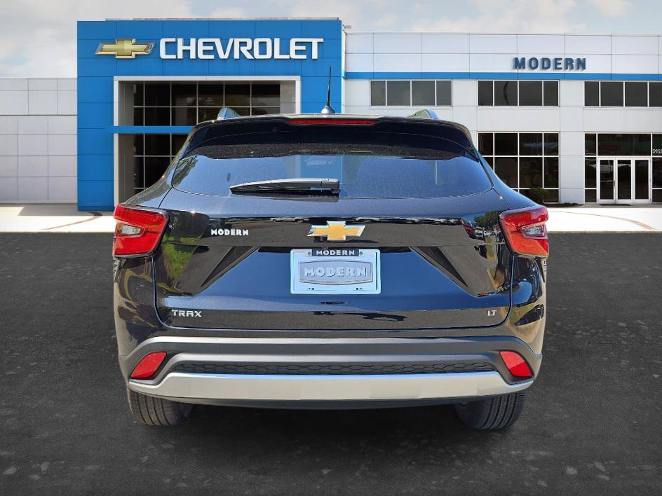 New 2026 Chevrolet Trax LT FWD image 4