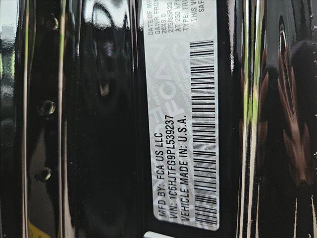 Used 2023 Jeep Gladiator Overland AWD/4WD image 24