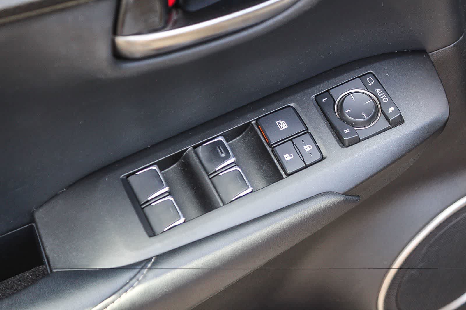 Used 2019 Lexus NX 300 FWD image 27