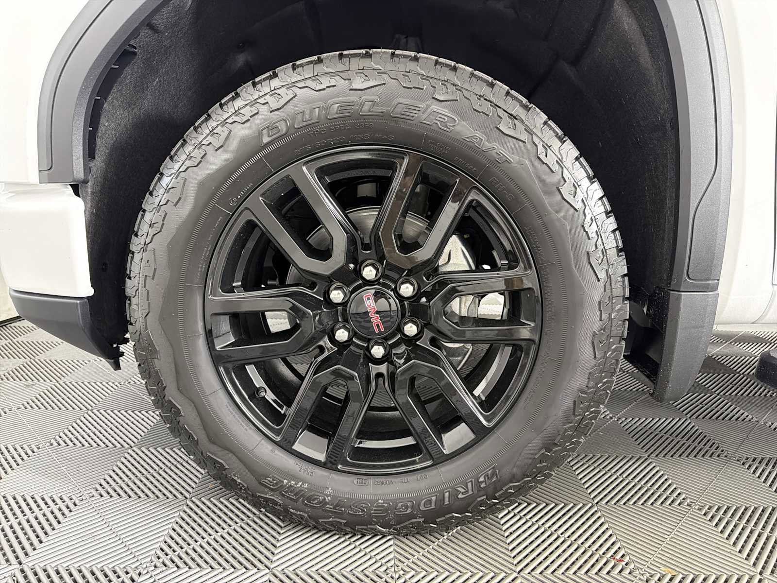 New 2026 GMC Sierra 1500 Elevation w/ Elevation Premium Package image 18