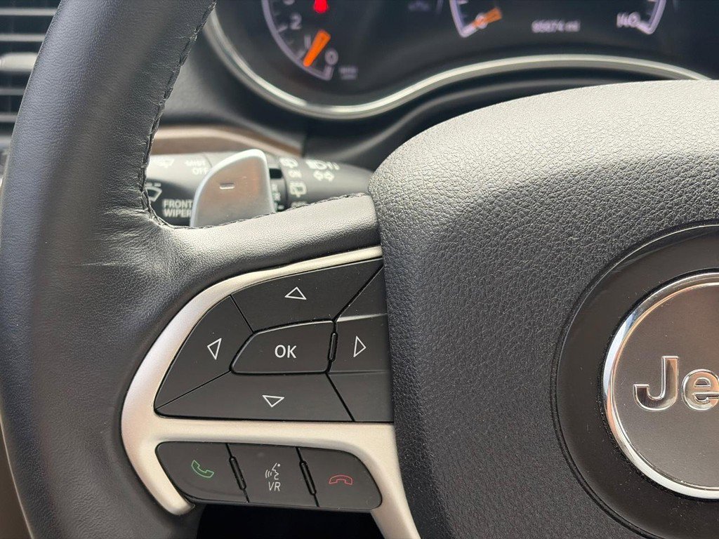 Used 2016 Jeep Grand Cherokee Laredo w/ Quick Order Package 23E AWD/4WD image 23