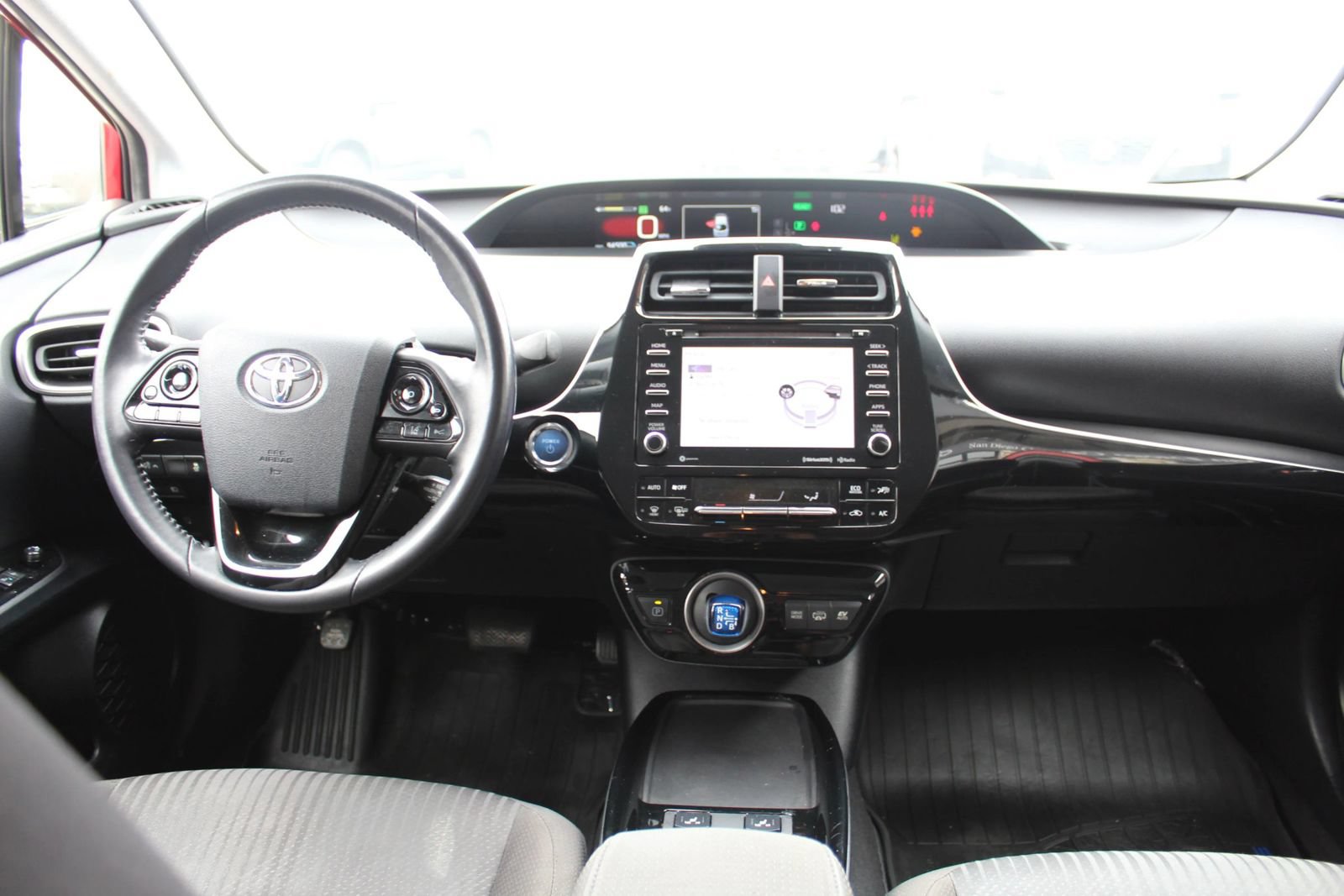 Used 2020 Toyota Prius Prime LE FWD image 13