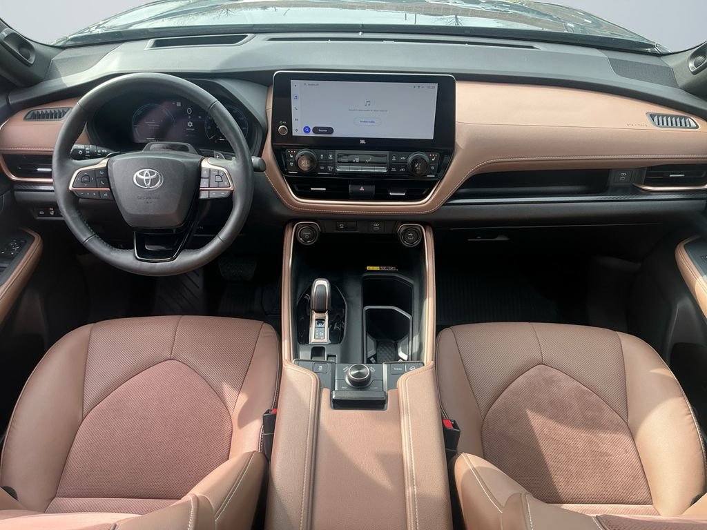 Used 2025 Toyota Grand Highlander MAX Platinum image 12