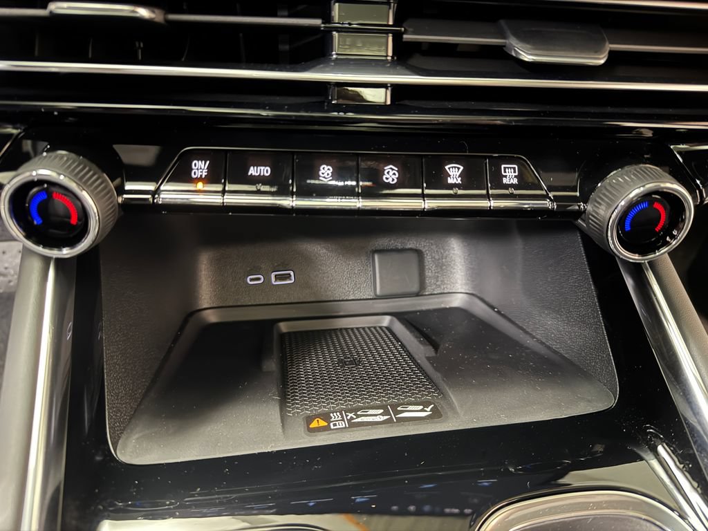 New 2027 Chevrolet Traverse RS AWD/4WD image 17